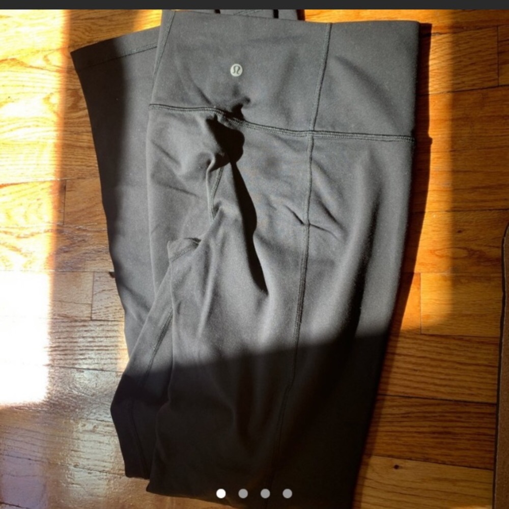 Lululemon yoga pants
